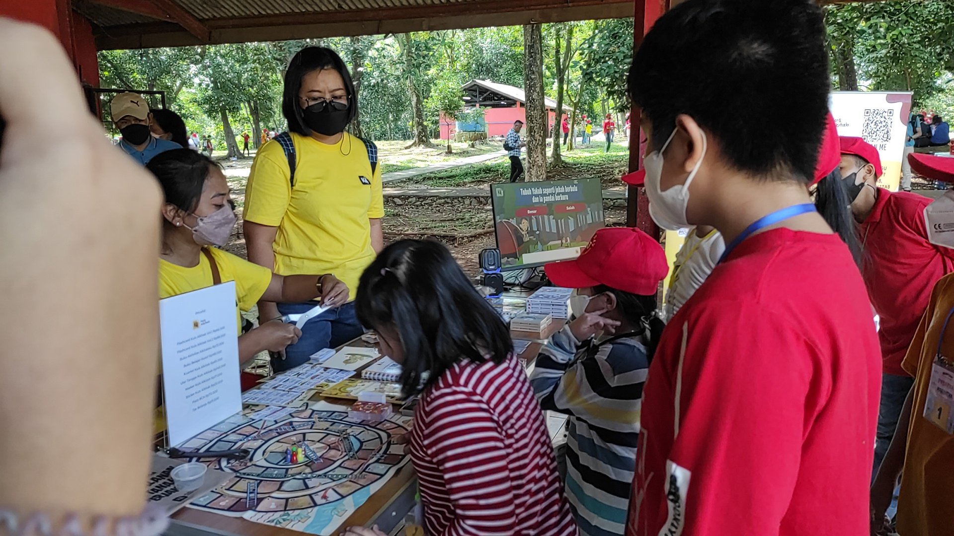 Kuis Alkitab di Acara Paguyuban Sekolah Minggu GBI Petamburan